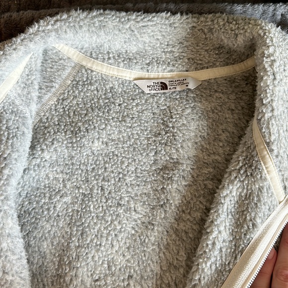 Like new north face jacket - Picture 3 of 3